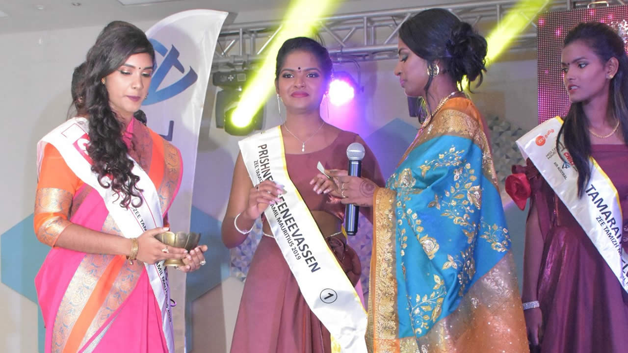 Prishnee Luxshmee Seeneevassen, a remporté le titre  de Miss Tamil Mauritius 2019. 