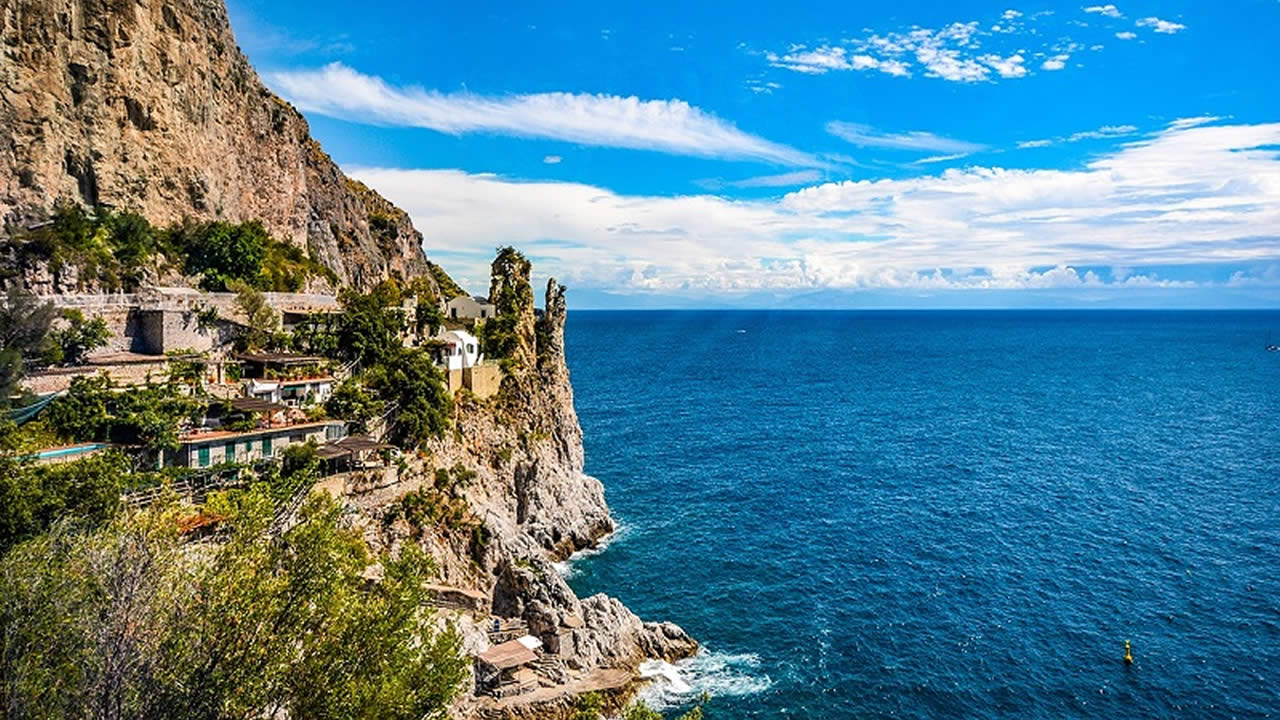 Les villages pittoresques de la côte amalfitaine en Italie.
